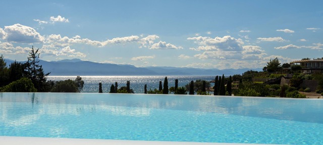 CROWN JEWEL VILLA IN PORTO HELI