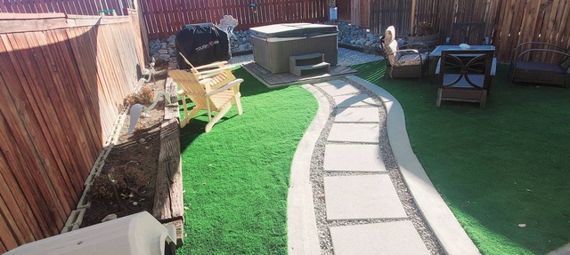 Cute 1 bdrm studio. Perfect to get away from the hustle and bustle of city life.