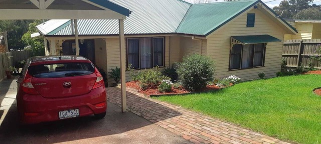 Cute cottage in the suburbs