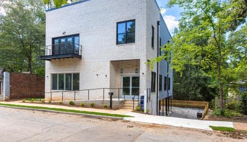 Decatur Delight Mixed- Use Apartments!