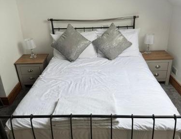 Decent Private Floor In Suburban Area