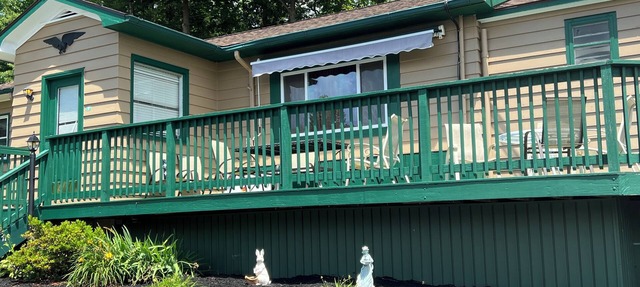 Delightful 4-bedroom home with AC on Lake George in Diamond Point, NY