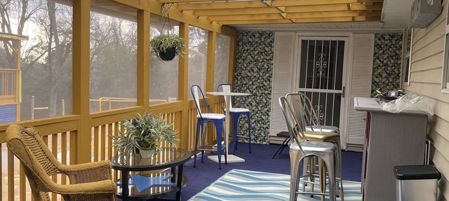 Delightful, 4BR 2.5BA ranch style near Parks, trails, shops, malls, Restaurants.