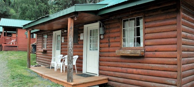 Delightful Log Cabin for a Serene Getaway Along the Kenai River, Alaska