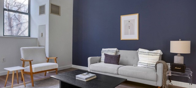 Deluxe Central Square 1BR w/Fitness, walk to Shopping, by Blueground