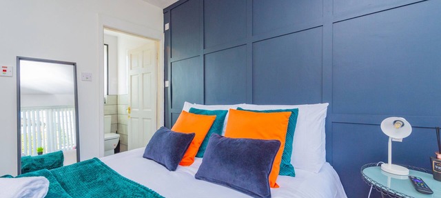 Deluxe Studio Annexe - En-Suite Shower - Heswall