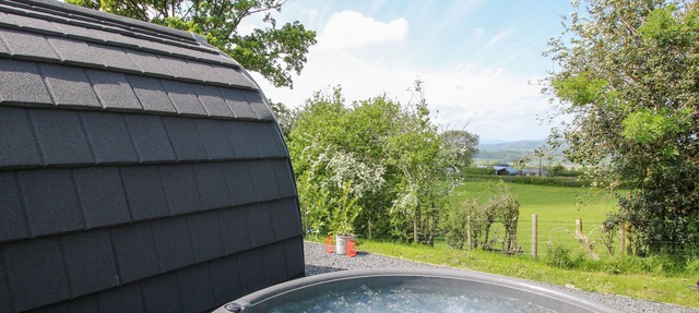 DERI POD, romantic, luxury holiday cottage in Guilsfield