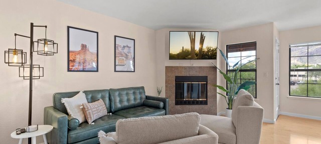 Desert Hideaway - Modern 2 Bdr w/Mountain Views, Pool, & Hot Tub