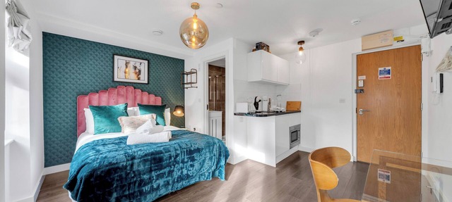 Designer Studio: Explore the City from a Luxe Base