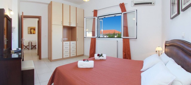 DIAMANTO COMPLEX SUPERIOR APARTMENT With Shared Pool, Sea And Mountain Views