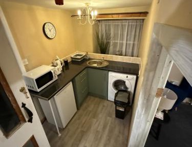 Dine & Rest, 1 bedroom apartment at little India