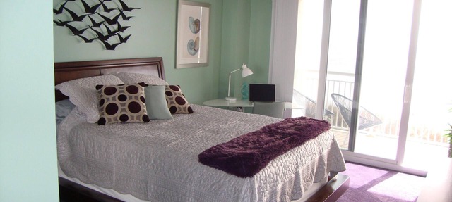 DIRECT OCEANFRONT, MODERN, GREAT N & S VIEWS, WIFI, FULLY EQUIPPED KITCHEN