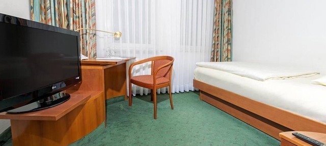 DORMERO Junior Suite, Early Booking 1 - DORMERO Hotel Dresden Airport