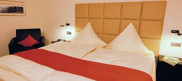 Double for single use, shower/WC - Hotel-Restaurant Zur Post