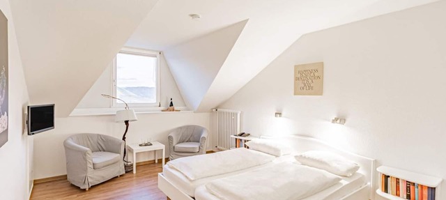 Double room - main building - WEINhotel Ayler Kupp
