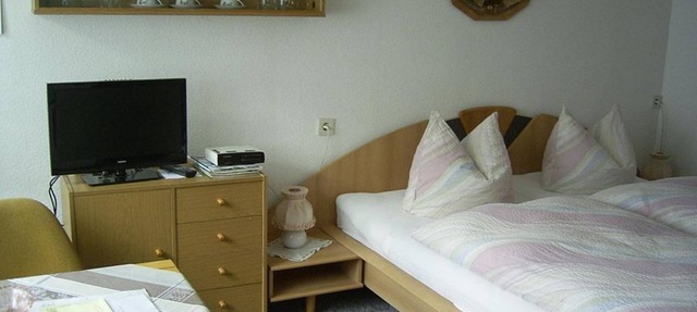 Double room, shower, WC, 1st floor - Ferienwohnungen Am Waldweg