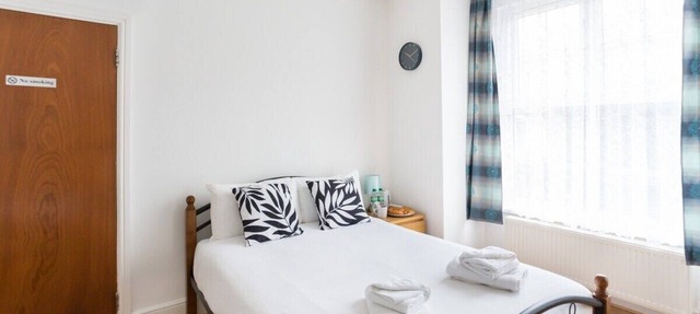 Double Room - Shared Bathroom - D-1&2 - G