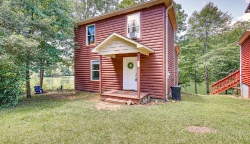 Double Springs Cabin Stay w/Deck + Shared Dock!