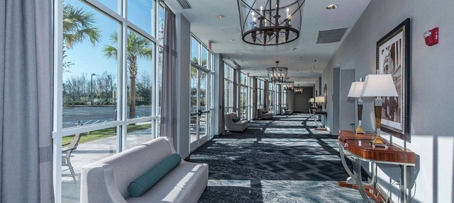 DoubleTree by Hilton North Charleston - Convention Center