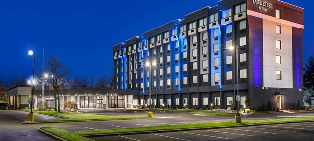 DoubleTree by Hilton Monroe Township Cranbury