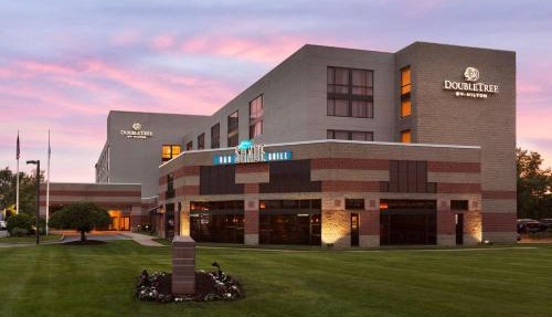 DoubleTree by Hilton Bradley International Airport