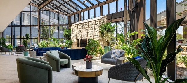DoubleTree by Hilton Fairfield Hotel & Suites