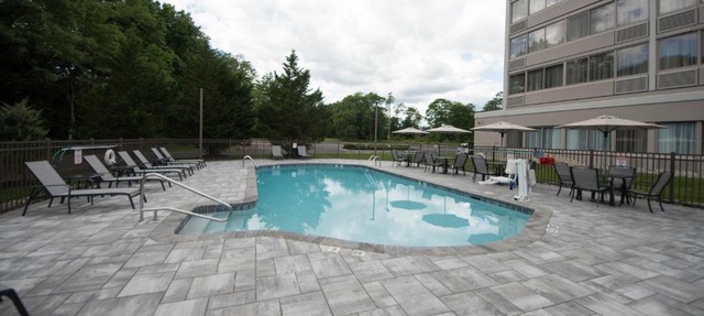 DoubleTree by Hilton Tinton Falls-Eatontown