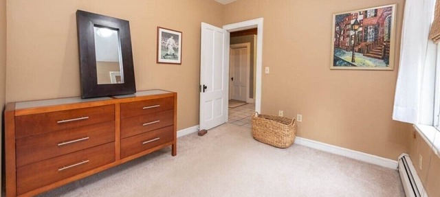 Downtown Apartment, walk to restaurants, cafes and walking trails