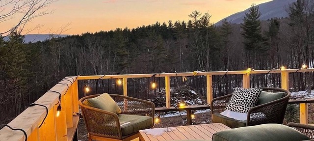 Dragonfly Cottage -Luxurious Mountain View A-Frame -quiet street close to town.