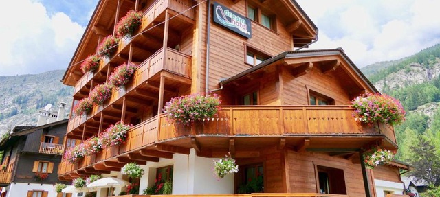 Dream Hotel