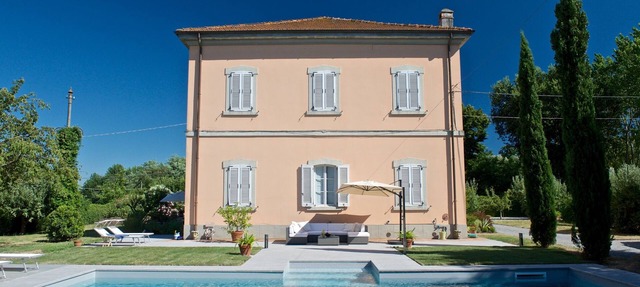 Dream Living with private pool, near Lucca and the sea. Large orchard. WI-FI