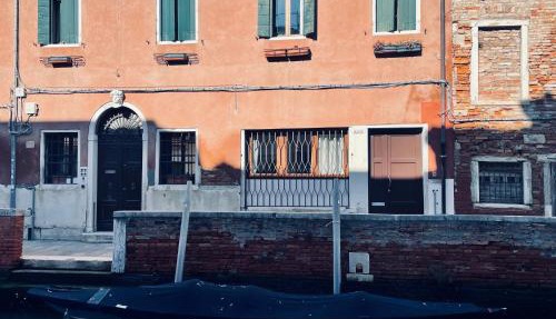 Due Colonne