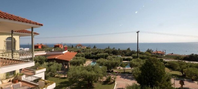 Duplex Gerakini Apartment with Pool
