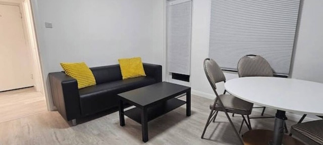 Earl's Court 2 bed Terrace Flat