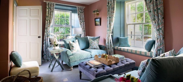 East Lodge, Bughtrig - Sleeping 4 Guests in 2 Bedrooms, Dog Friendly