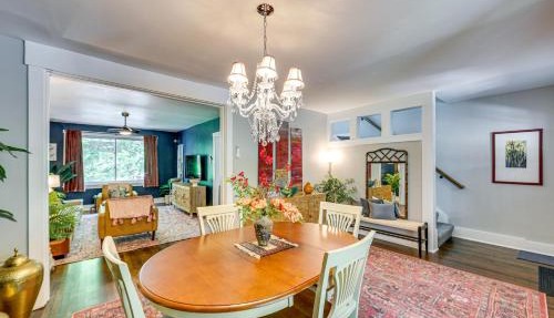 Easy Access to Pittsburgh: Urban Retreat w/Deck