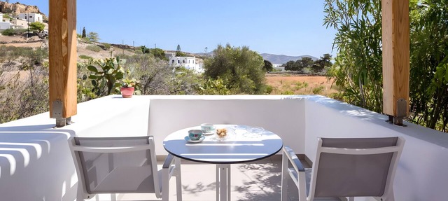 Echinousa Kimolos Apartment no6 with Mountain View, Wi-Fi & Air Conditioning