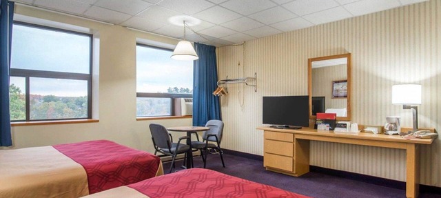 Econo Lodge Manchester