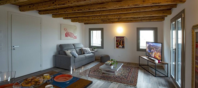 ELEGANT 2BEDROOMS APARTMENT WITH HILL-VIEW TERRACE IN THE PROSECCO REGION