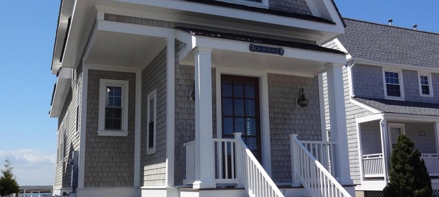 Elegant Bayfront Cottage for Family Rental 3BR, 2.5 baths. bikes, kayak, dock