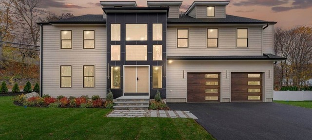 Elegant & Spacious Stay in the Heart of Needham