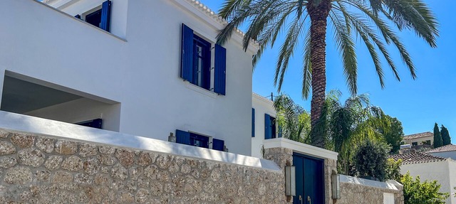 ELEGANT VILLA