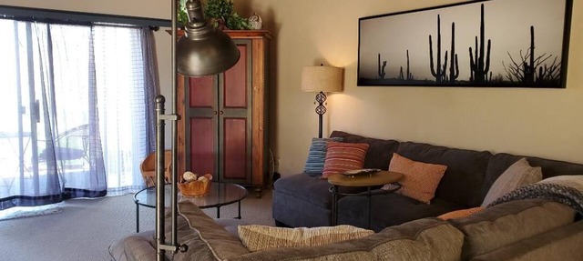 Elevate Your Stay: Cloud 9 Golf & Stunning Views from Your King Bed Retreat