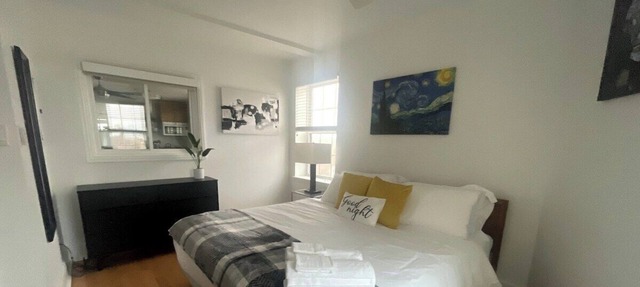 Elevator~Queen Bed ~Parking~West Penn~10 min to DT