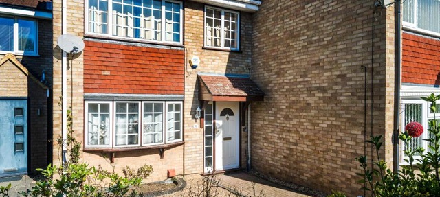 Elstree Luxury Hse Contractors, Family, Industrial Area Harry Porter