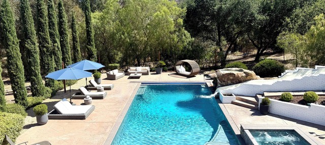 Enchanted Estate with Pool, Spa, Slide, Sauna in your own 4-Acre Park