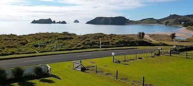 Endless Views - Opito Bay Holiday House