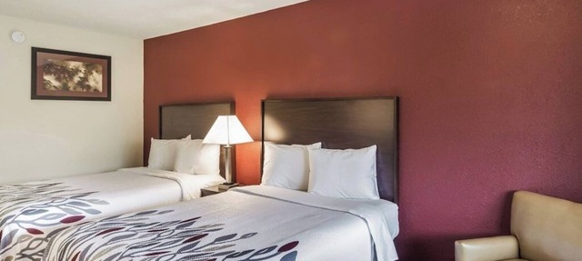 Enjoy On-Site Coffee in a Bright Private Room Near Meadows Racetrack & Casino
