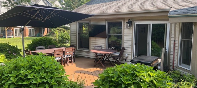 Enjoy Saratoga Springs in comfort from this beautiful Townhome on Saratoga Lake!