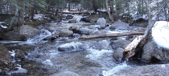 Enjoy Winter Season in this Vacation Chalet Near Vail Epic Mt Sunapee Ski Resort